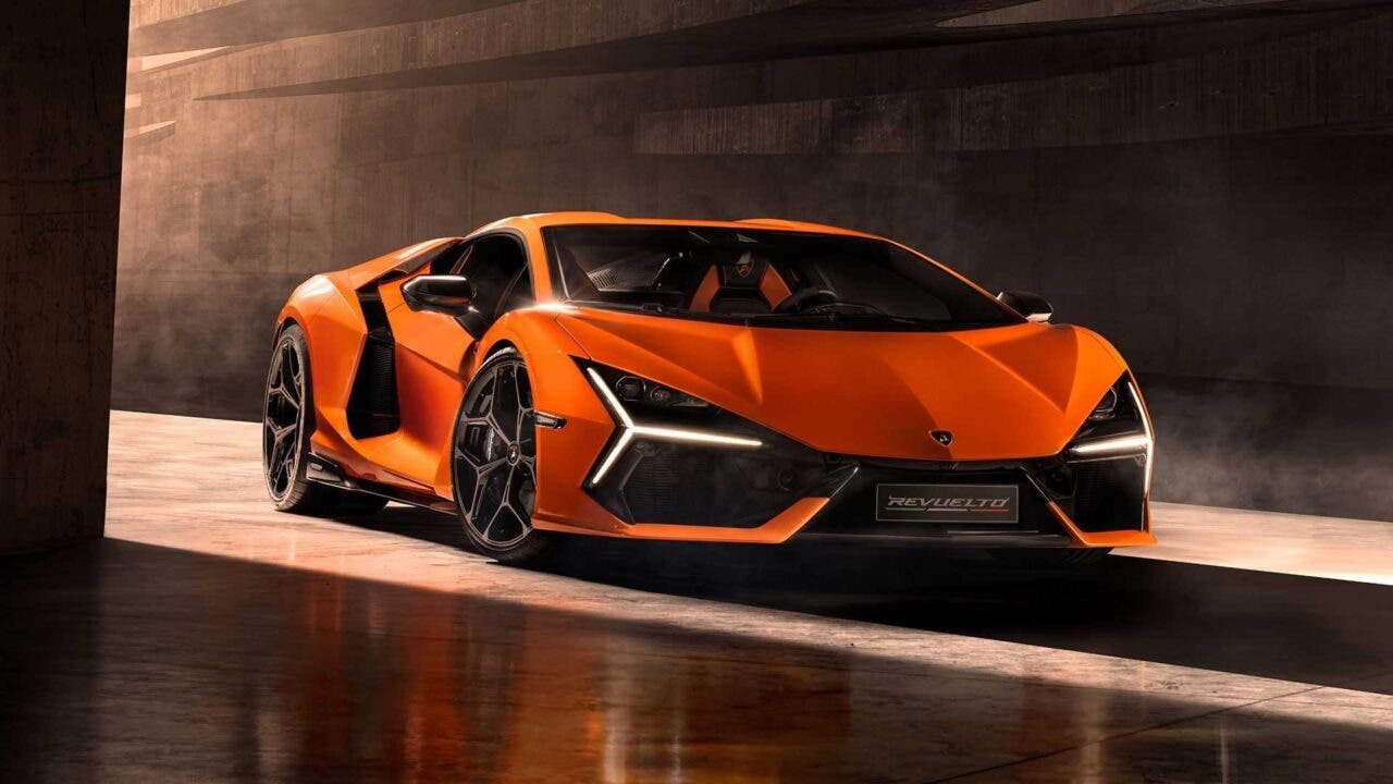 lamborghini revuelto