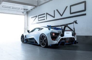 Zenvo Aurora 1850 cavalli hybrid car