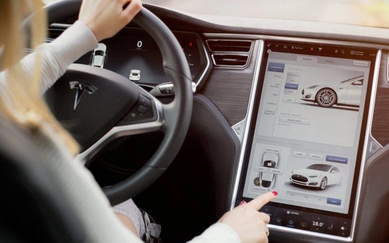 Tesla release software di primavera