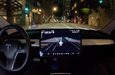 Tesla, la guida autonoma può danneggiare le ruote