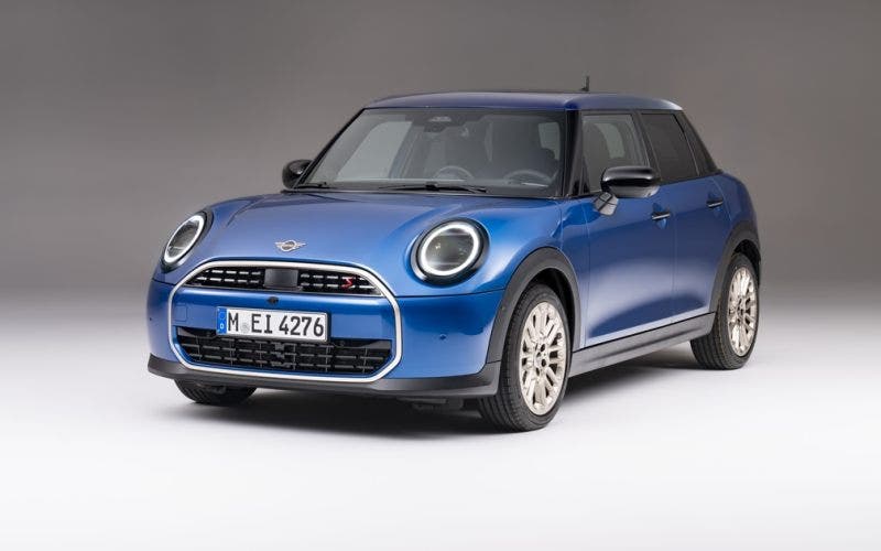 Nuova MINI Cooper 5 porte