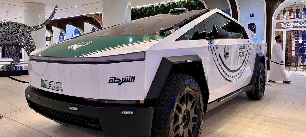 Tesla Cybertruck Polizia Dubai
