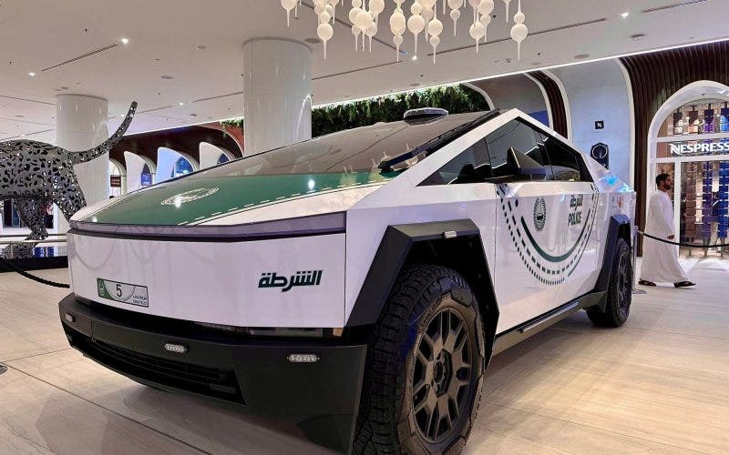 Tesla Cybertruck Polizia Dubai