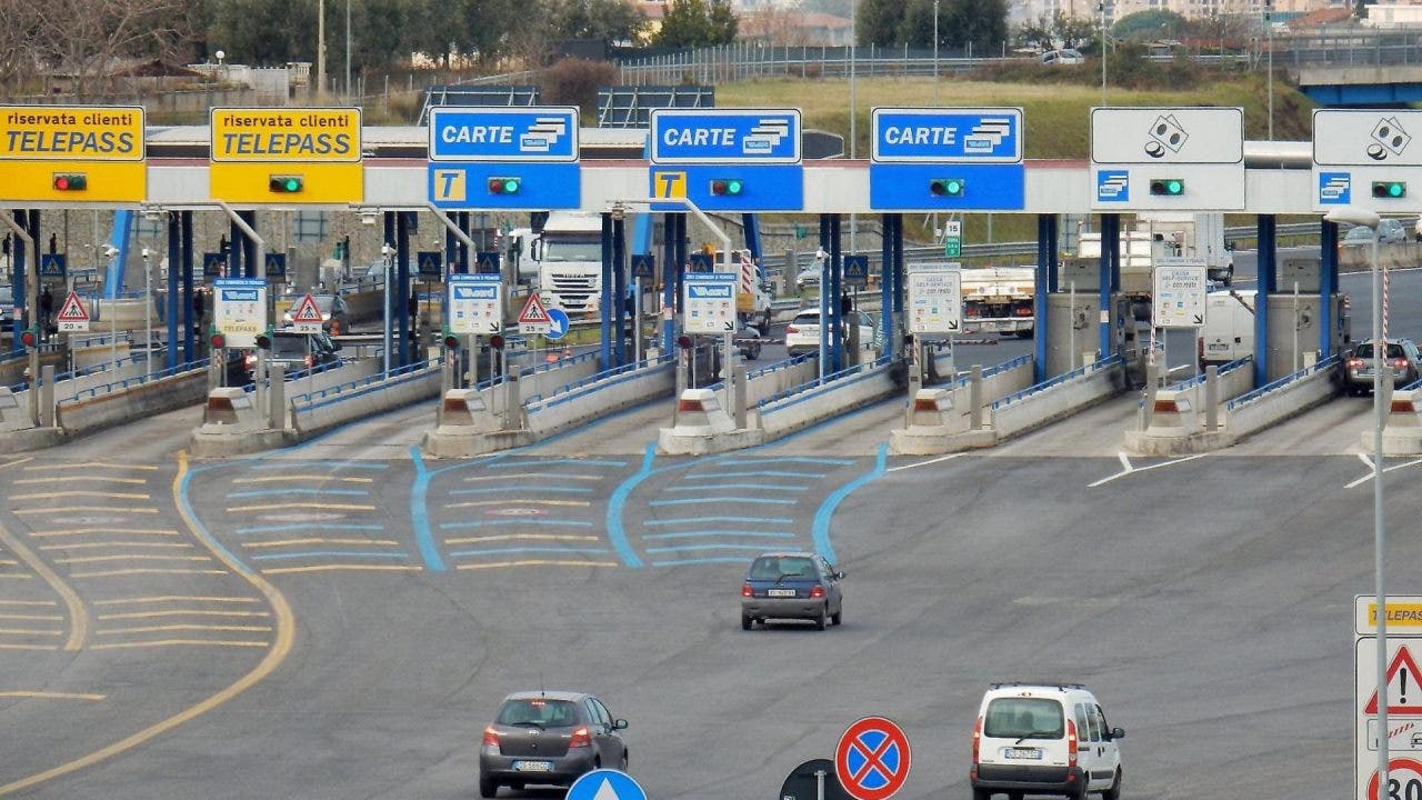 Autostrade, gli scongiuri sugli aumenti dei pedaggi