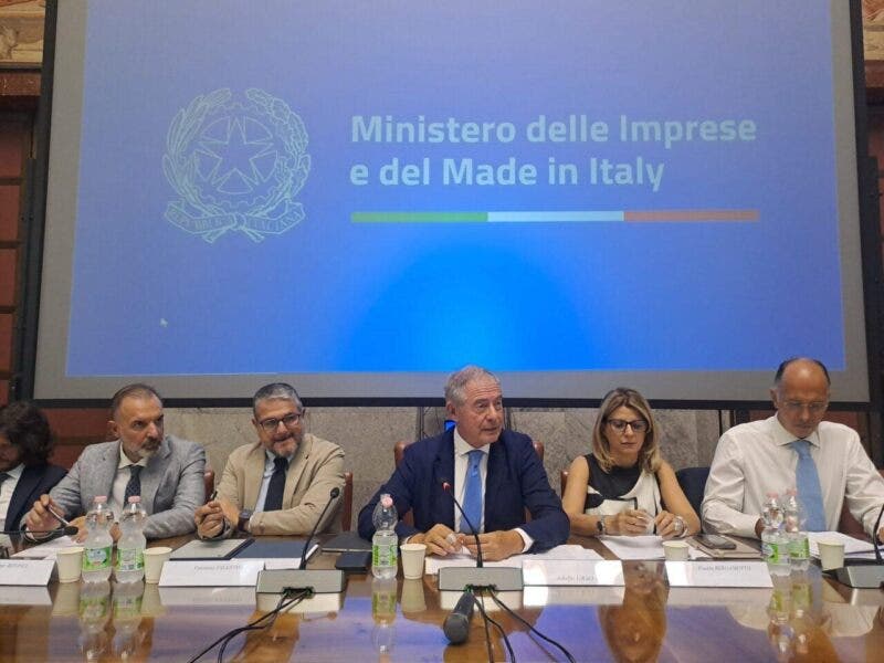 tavolo del ministro urso sugli incentivi