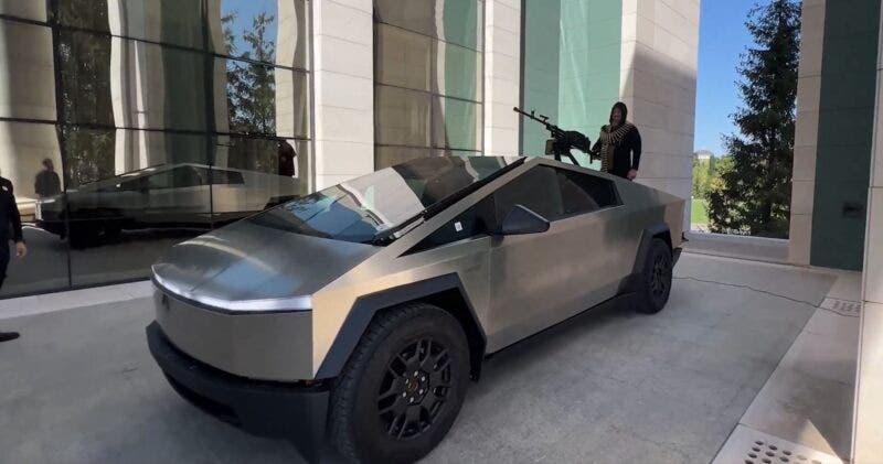 Tesla Cybertruck Russia