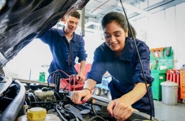 Riparazioni auto elettriche