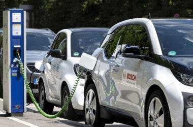 stazione di ricarica auto elettriche Bosch