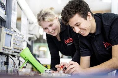 Lavoratori Iwis Mechatronics