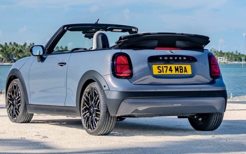 mini cabrio - convertible 2024