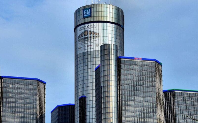 renaissance center di general motors a detroit