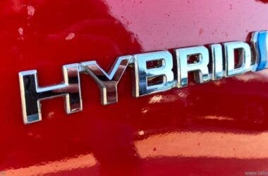 logo hybrid toyota