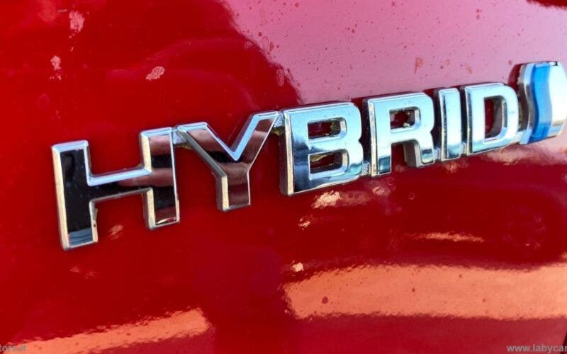 logo hybrid toyota