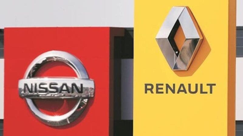 loghi renault e nissan