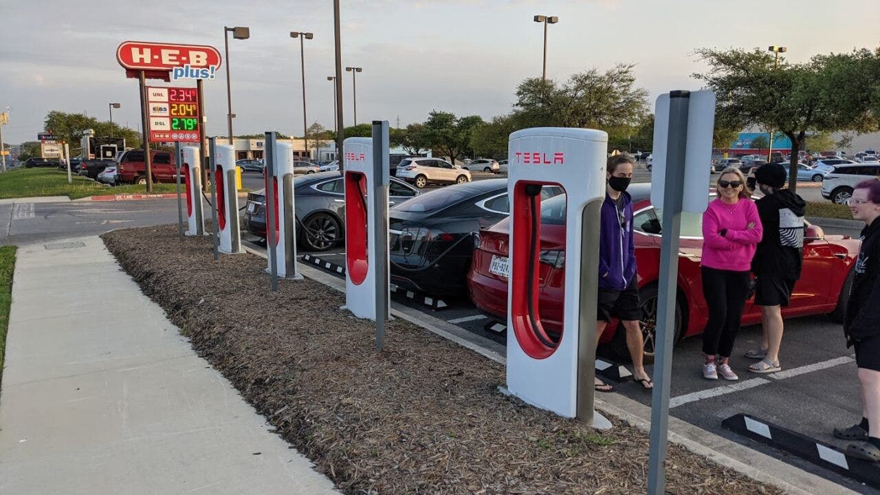 supercharger Tesla