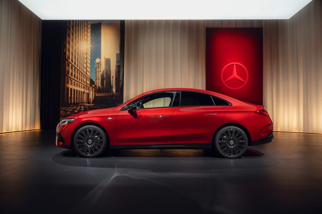 Mercedes CLA 2025 EV