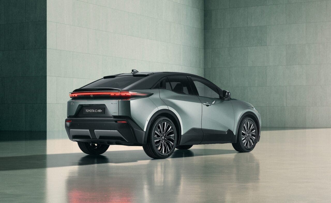 Toyota C-HR+