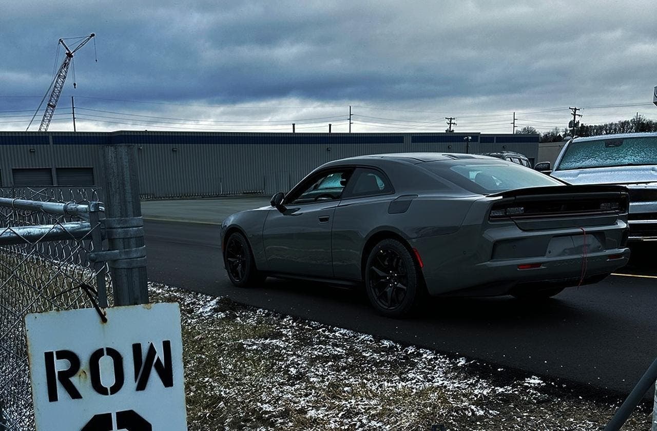 Dodge Charger 2025: first photos of the new muscle car unveiled - ClubAlfa.it Global