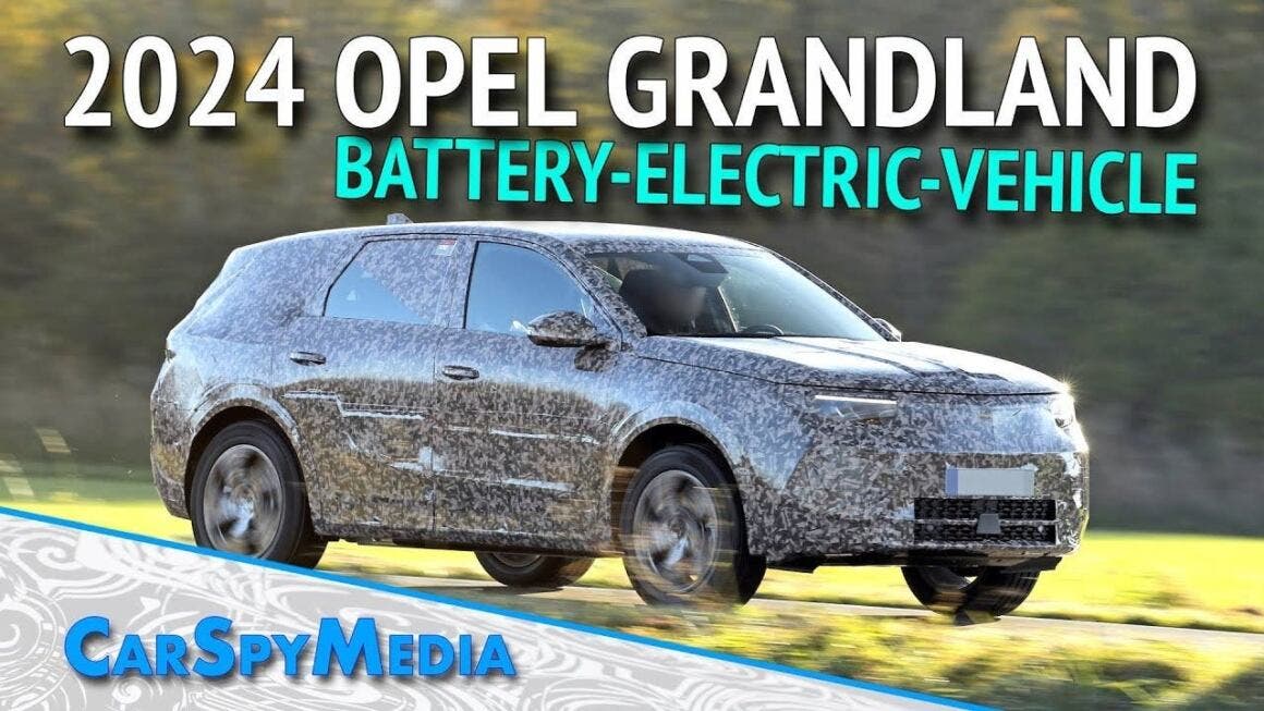 New Opel Grandland spy video