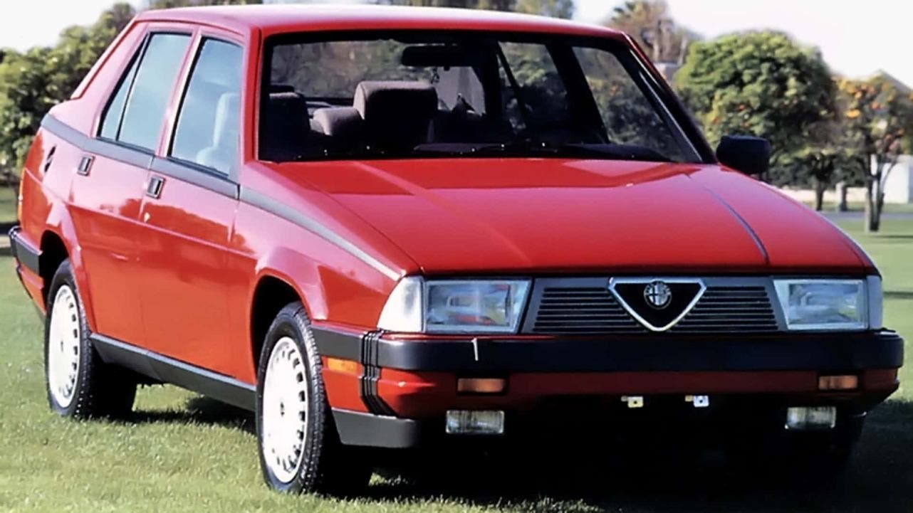 Alfa Romeo 75 Milano