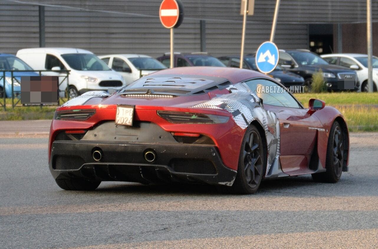 Maserati MC20 spy photo