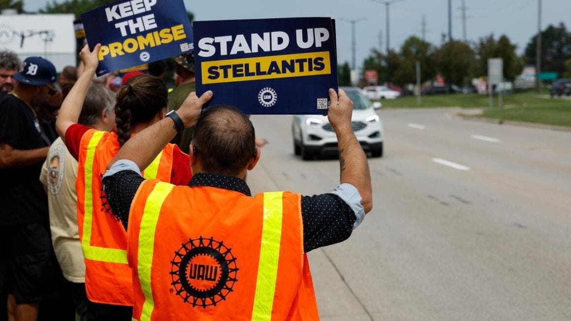 UAW Stellantis Strike