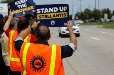 UAW Stellantis Strike