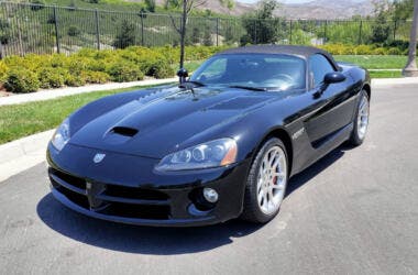 2005 Dodge Viper SRT-10 Roadster