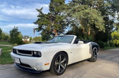 2014 Dodge Challenger R/T Convertible at auction - Canada