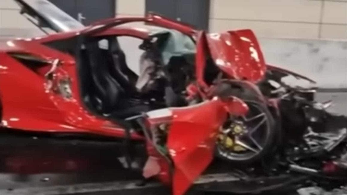 Ferrari F8 Tributo destroyed