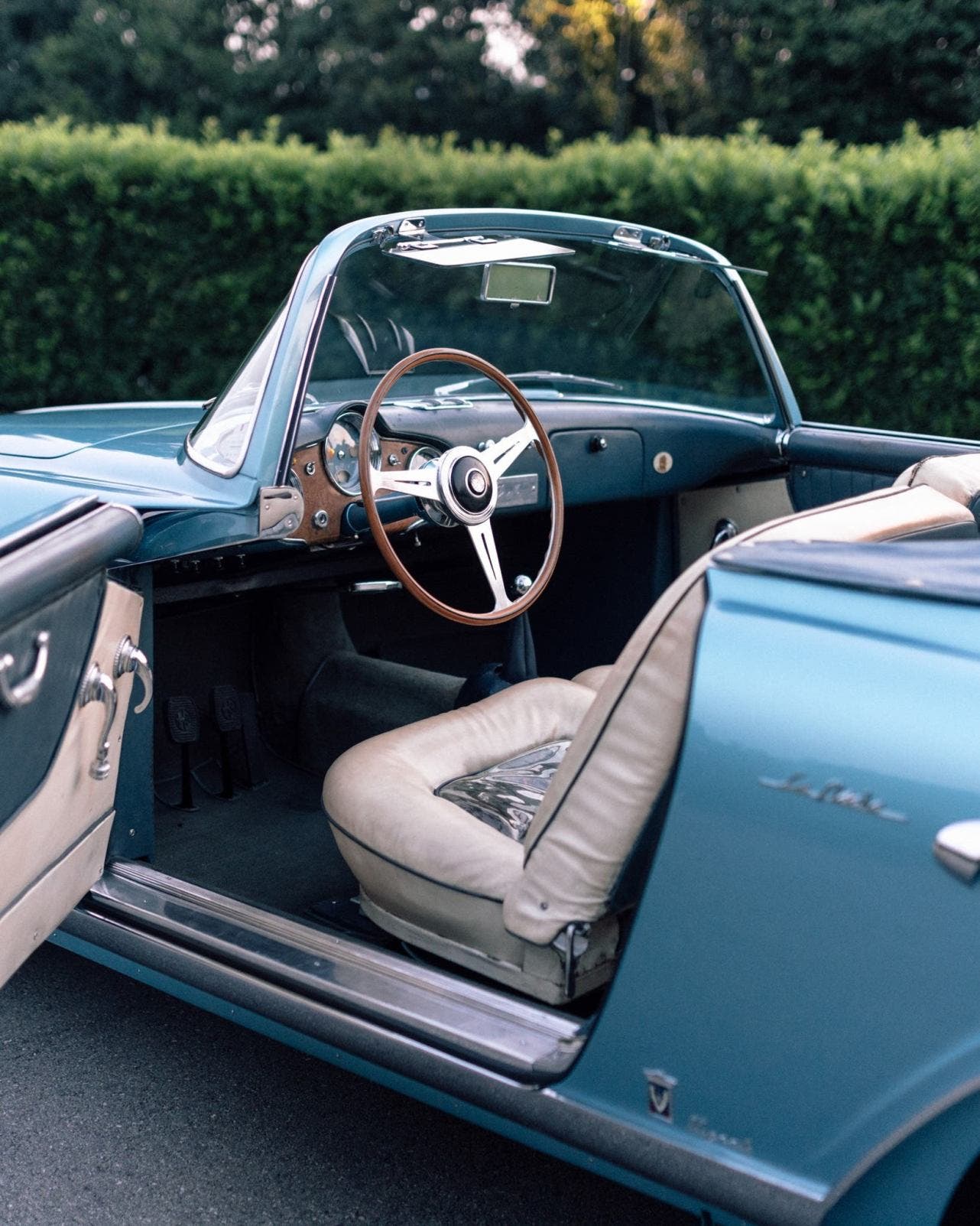 1955 Alfa Romeo 1900 Cabriolet La Fleche by Vignale