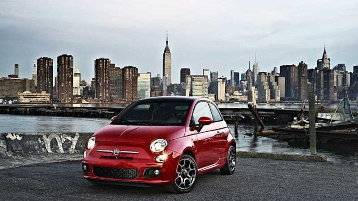 Che logo preferite per la Fiat 500 americana? 