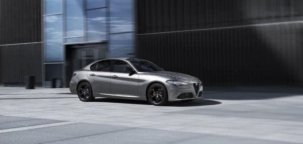 Alfa Romeo Presenta Le Serie Speciali B-Tech Di Giulia, Stelvio E ...