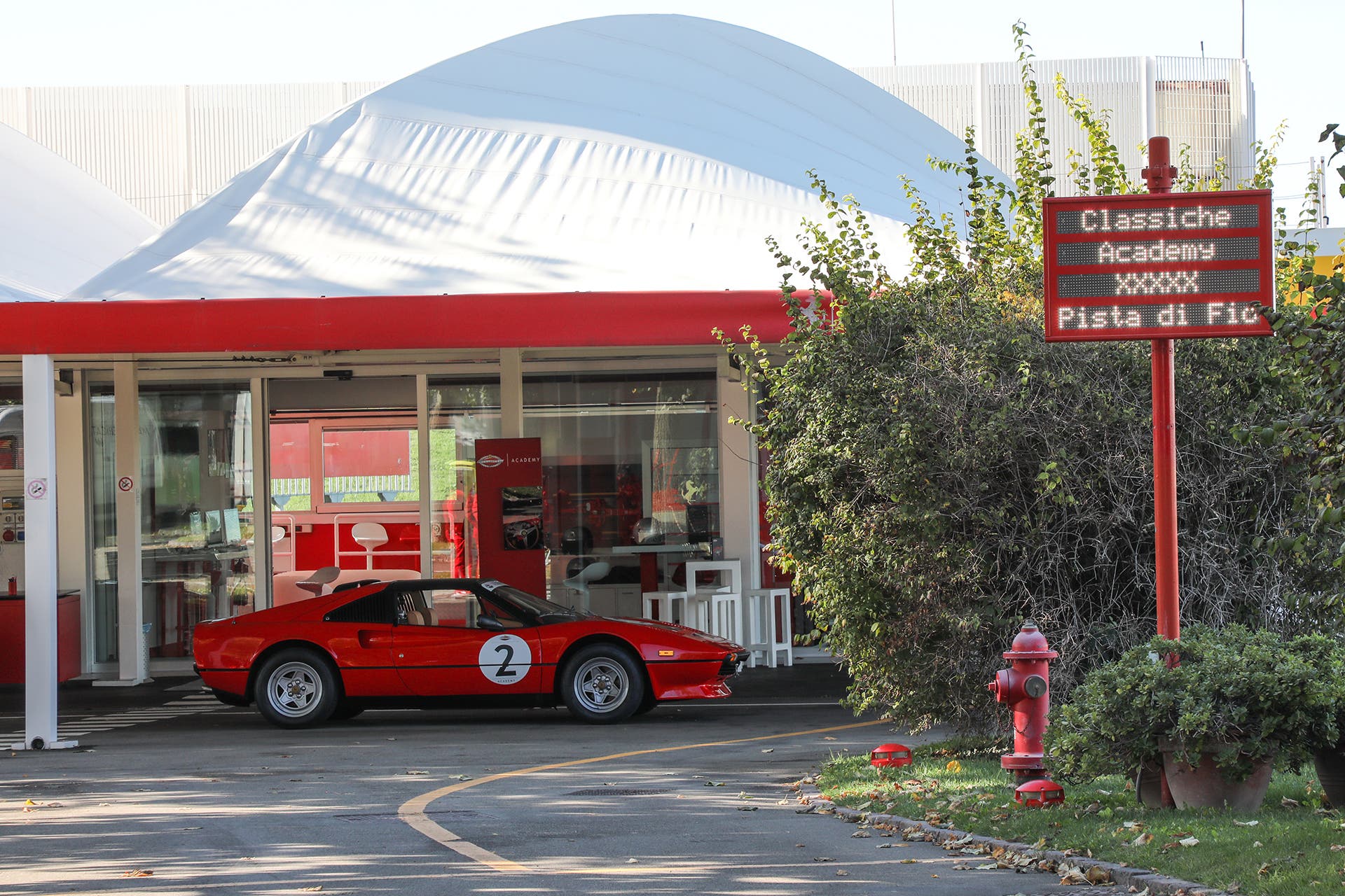 Ferrari ora permette di guidare una vettura storica sulla pista di Fiorano - ClubAlfa.it