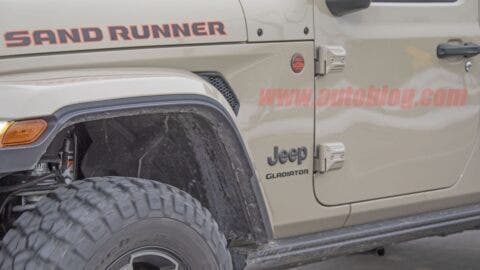 Jeep Gladiator Sand Runner foto spia