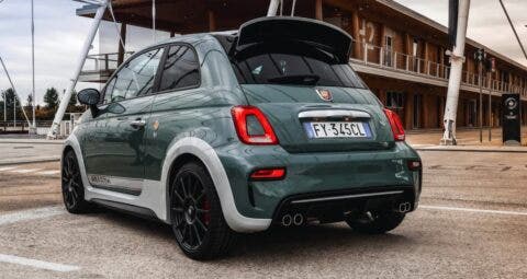 Abarth 695 70° Anniversario spoiler Assetto Variabile