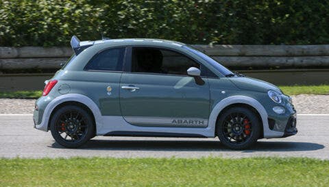 Abarth 695 70° Anniversario spoiler Assetto Variabile