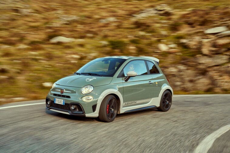 Abarth 695 70° Anniversario spoiler Assetto Variabile