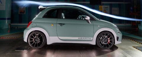 Abarth 695 70° Anniversario spoiler Assetto Variabile