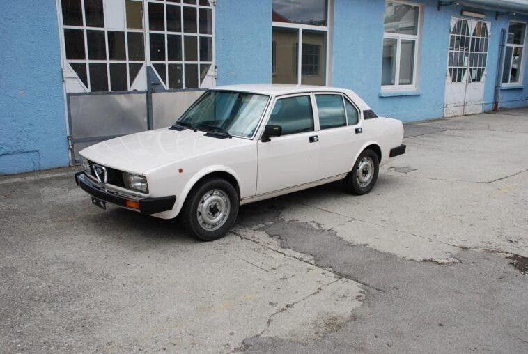 Alfa Romeo Alfetta 2000 blindata 1980 asta