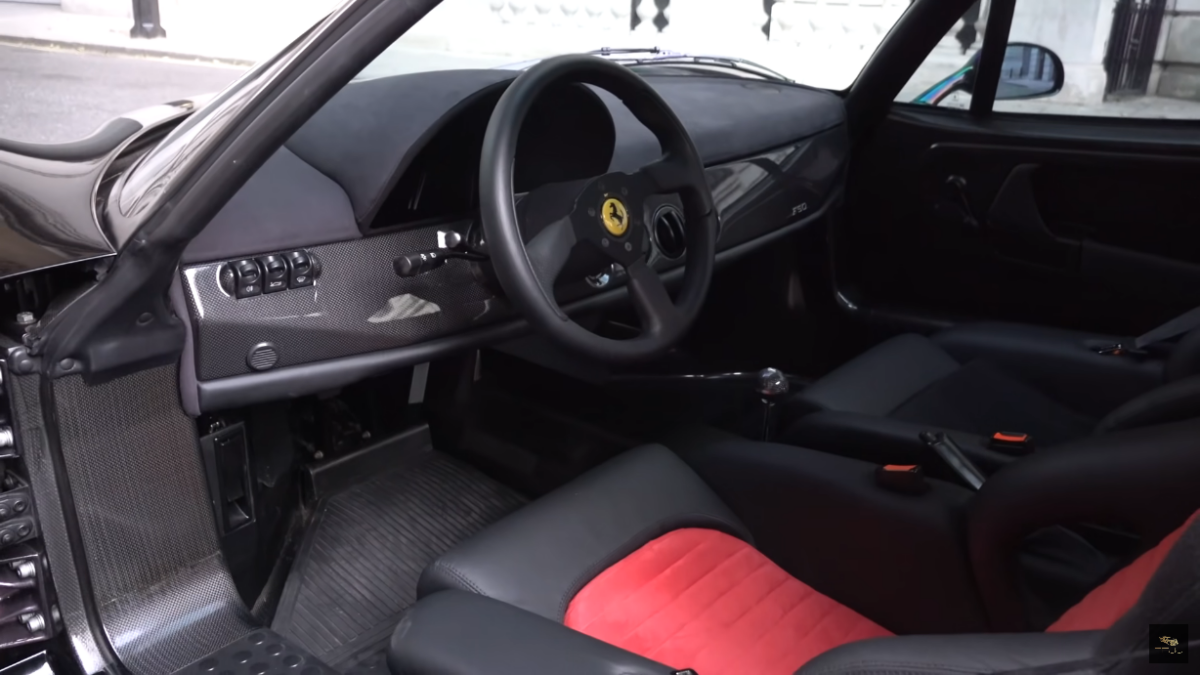 Ferrari F50: ecco uno dei quattro esemplari neri con scarico dritto ...