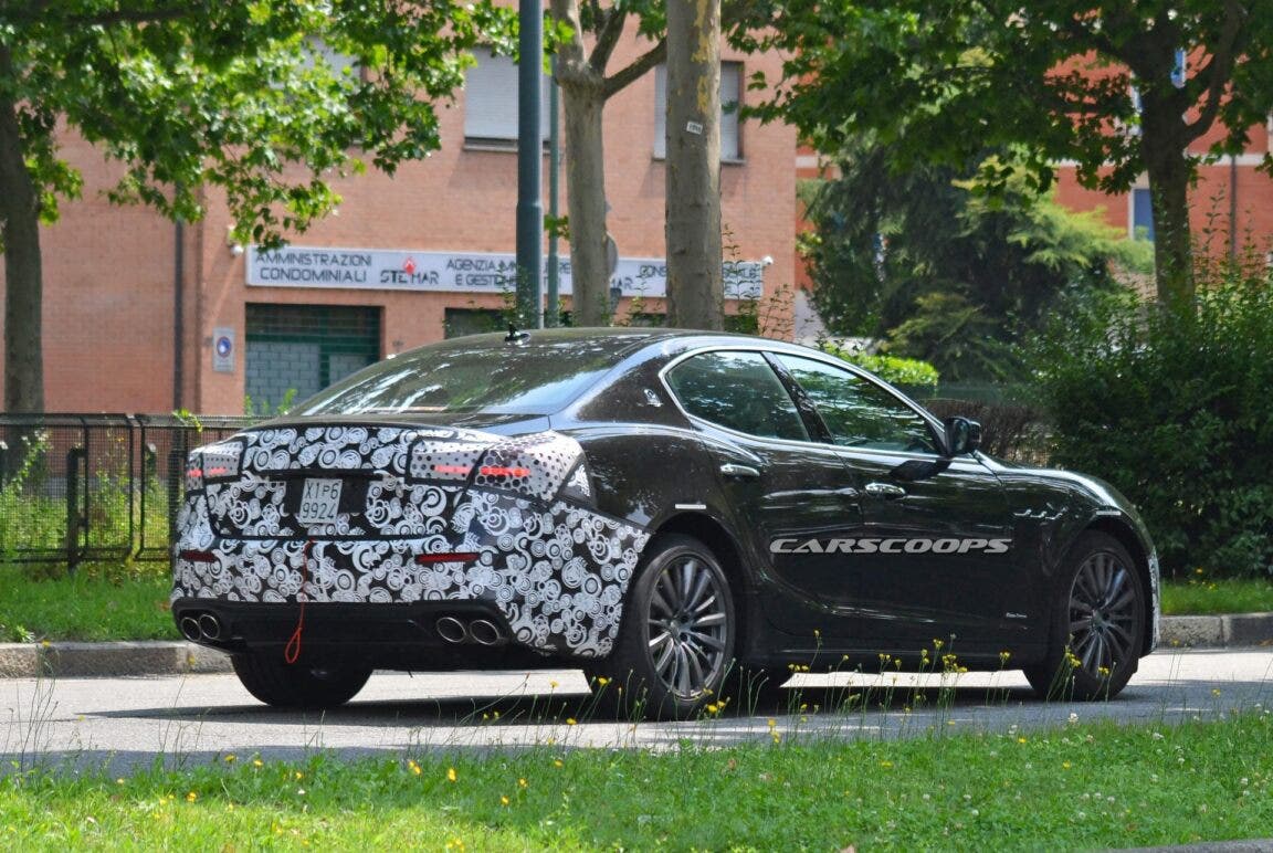 Maserati Ghibli Il Nuovo Restyling Si Mostra In Foto Spia Clubalfa It