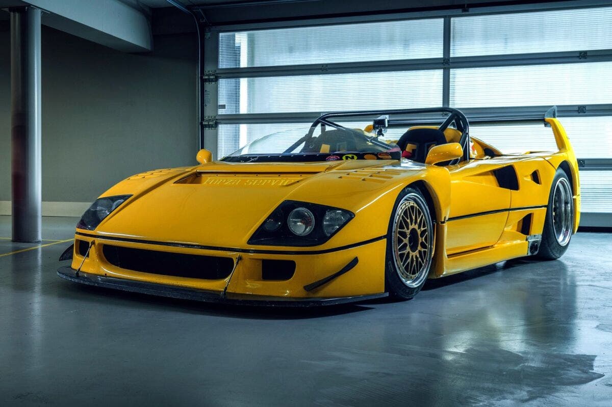 Ferrari F40 LM Barchetta