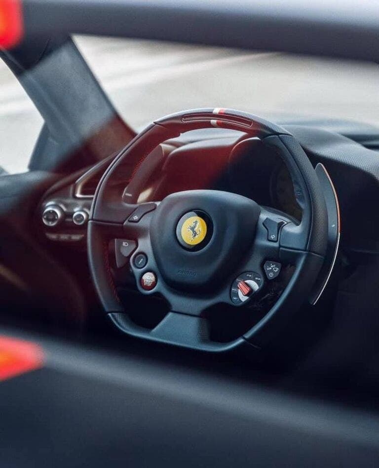 Ecco la bellissima Ferrari 488 Pista Spider di Charles Leclerc