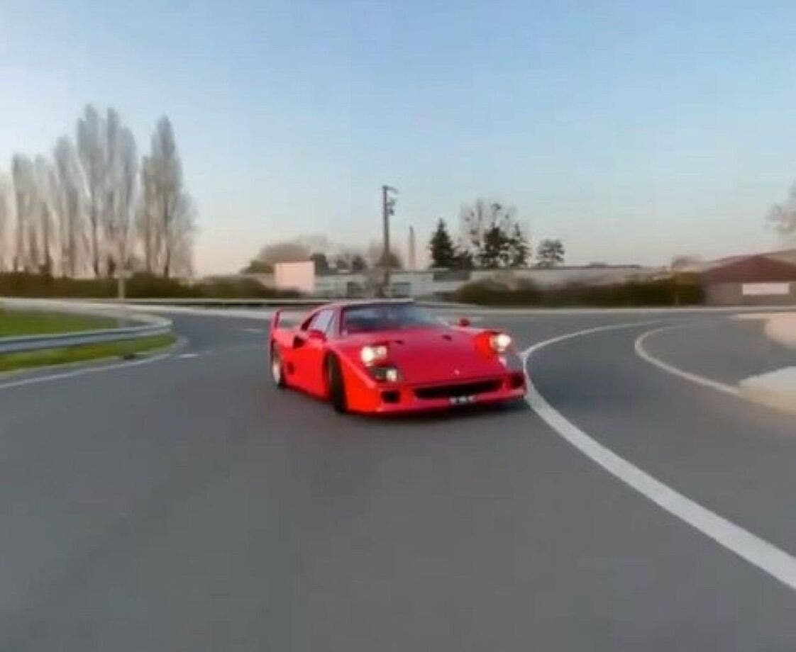 Ferrari F40: drifting e guida in stile rally | Video - ClubAlfa.it