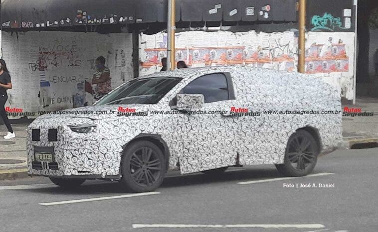 Fiat Fastback 2023 prototipo Betim foto spia