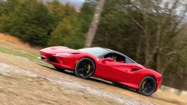 Ferrari F8 Tributo da rally