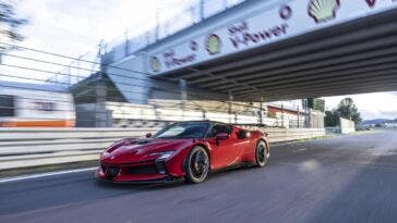 Ferrari SF90 XX Stradale record Fiorano