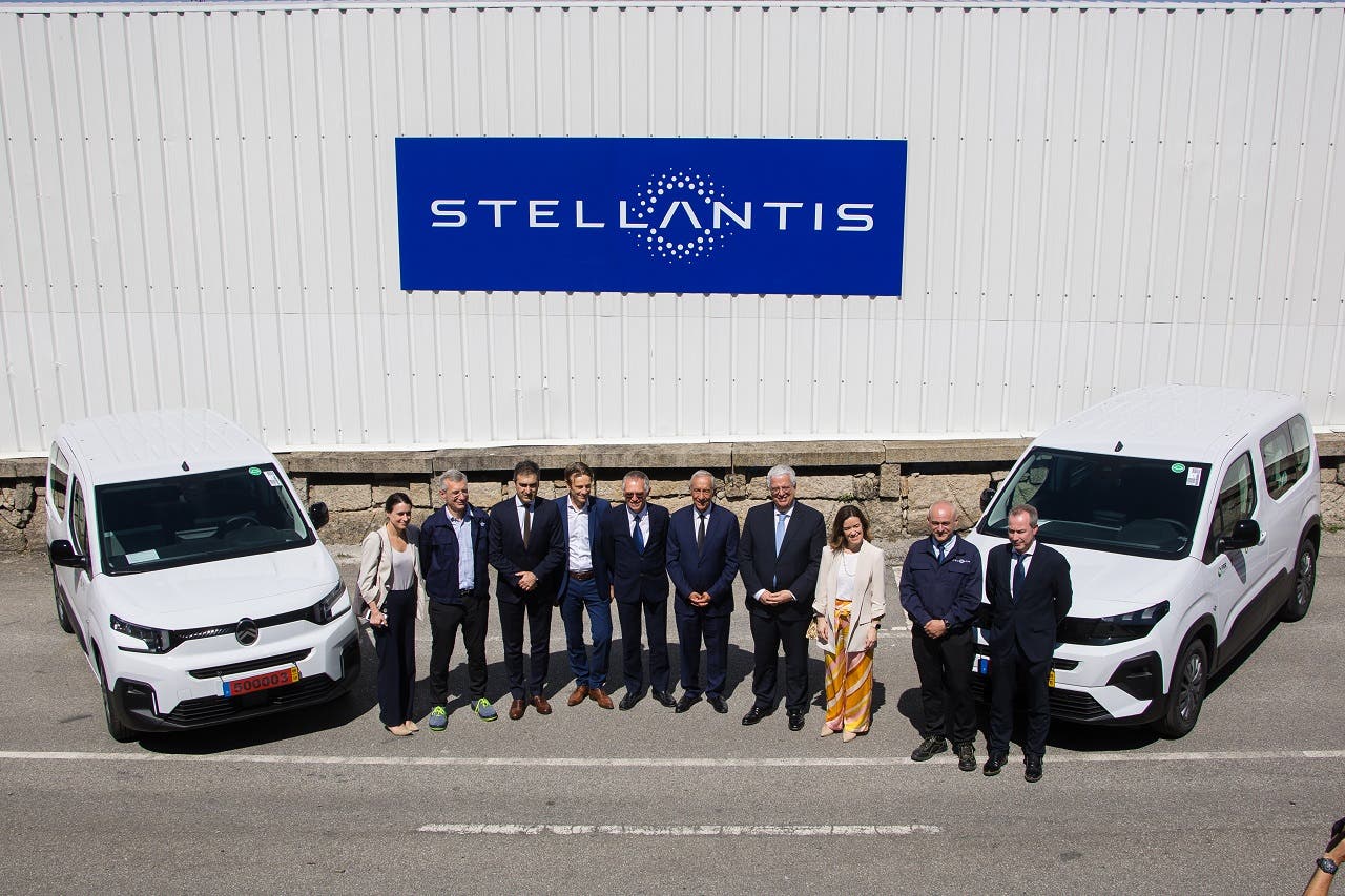 Stellandis entregou 719 veículos elétricos ao Serviço Nacional de Saúde português