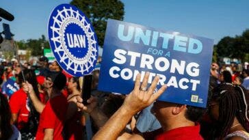 uaw contro stellantis